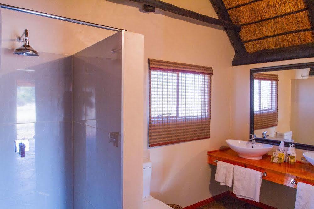 Camelthorn Kalahari Lodge Hoachanas Экстерьер фото